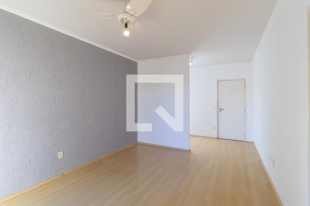 Sala de apartamento para alugar com 1 quarto, 60m² em Centro, Campinas