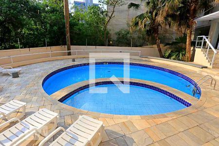 Apartamento à venda com 358m², 4 quartos e 3 vagasÁrea comum - Piscina