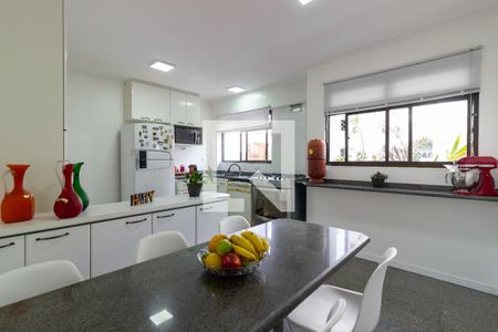 Apartamento à venda com 200m², 4 quartos e 4 vagasCozinha