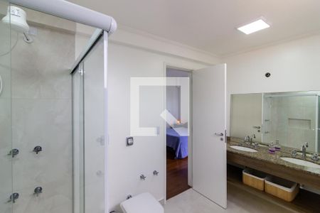 Apartamento à venda com 200m², 4 quartos e 4 vagasBanheiro da Suíte 4