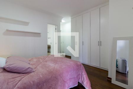 Apartamento à venda com 200m², 4 quartos e 4 vagasSuíte 2