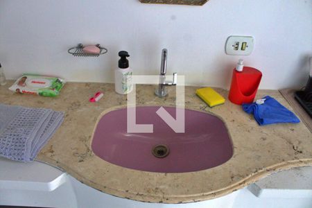 Casa à venda com 1500m², 5 quartos e NaN vagas Casa à venda com 1500m², 5 quartos e NaN vagasBanheiro