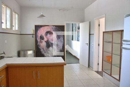 Casa à venda com 1500m², 5 quartos e NaN vagas Casa à venda com 1500m², 5 quartos e NaN vagasCozinha