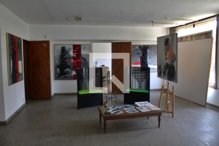 Casa à venda com 1500m², 5 quartos e NaN vagas Casa à venda com 1500m², 5 quartos e NaN vagasSala 4