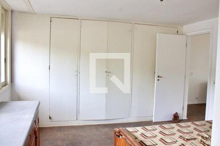 Casa à venda com 1500m², 5 quartos e NaN vagas Casa à venda com 1500m², 5 quartos e NaN vagasSuíte 1