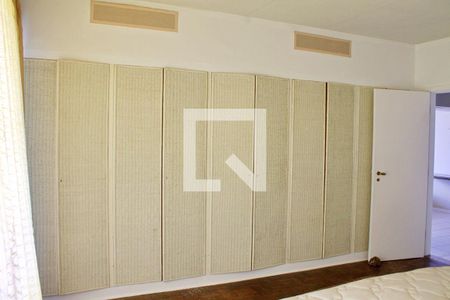 Casa à venda com 1500m², 5 quartos e NaN vagas Casa à venda com 1500m², 5 quartos e NaN vagasSuíte 2