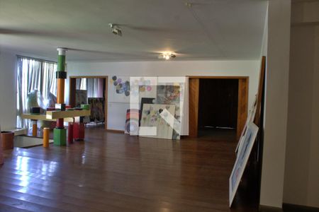 Casa à venda com 1500m², 5 quartos e NaN vagas Casa à venda com 1500m², 5 quartos e NaN vagasSala 7