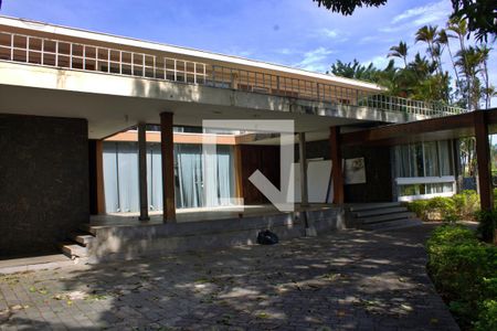 Casa à venda com 1500m², 5 quartos e NaN vagas Casa à venda com 1500m², 5 quartos e NaN vagasÁrea externa