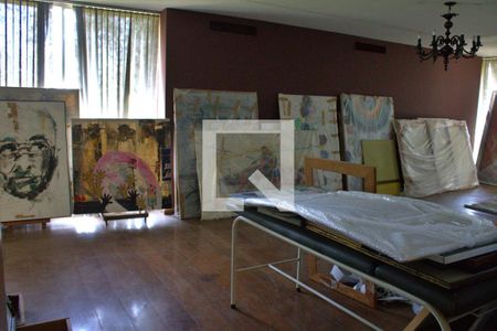 Casa à venda com 1500m², 5 quartos e NaN vagas Casa à venda com 1500m², 5 quartos e NaN vagasSala 8