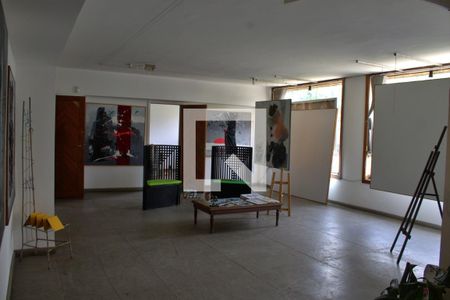 Casa à venda com 1500m², 5 quartos e NaN vagas Casa à venda com 1500m², 5 quartos e NaN vagasSala 4