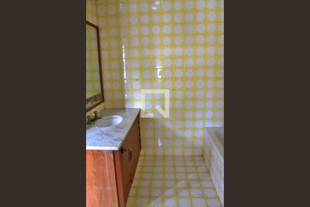 Casa à venda com 1500m², 5 quartos e NaN vagas Casa à venda com 1500m², 5 quartos e NaN vagasBanheiro da Suíte 1