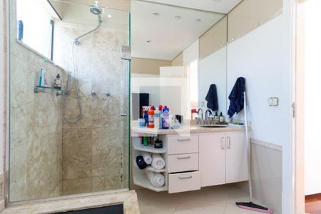 Casa à venda com 300m², 3 quartos e 2 vagasBanheiro do quarto 3