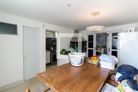 Casa à venda com 300m², 3 quartos e 2 vagasÁrea de serviço