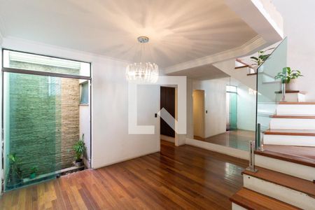 Sala de casa à venda com 3 quartos, 300m² em Jardim da Glória, São Paulo