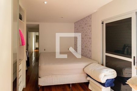 Casa à venda com 300m², 3 quartos e 2 vagasQuarto 3