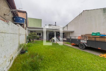 Casa à venda com 60m², 2 quartos e 3 vagas Casa à venda com 60m², 2 quartos e 3 vagasQuintal
