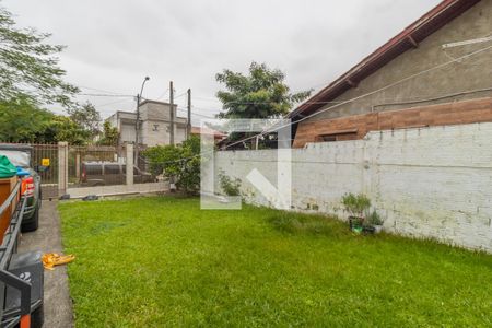 Casa à venda com 60m², 2 quartos e 3 vagas Casa à venda com 60m², 2 quartos e 3 vagasQuintal