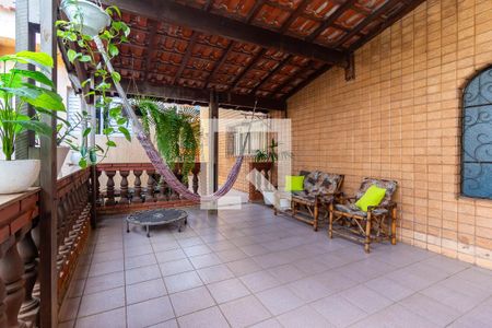 Casa à venda com 260m², 6 quartos e 3 vagasVaranda