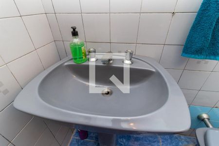 Casa à venda com 260m², 6 quartos e 3 vagasBanheiro 2 - Casa 01