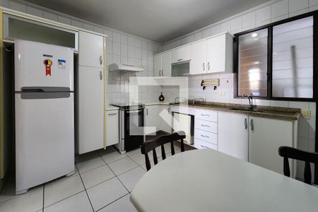 Apartamento à venda com 125m², 4 quartos e 2 vagasCozinha