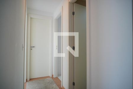 Corredor de apartamento para alugar com 3 quartos, 75m² em Vila Ipiranga, Porto Alegre