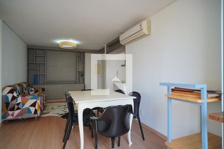 Sala de apartamento para alugar com 3 quartos, 75m² em Vila Ipiranga, Porto Alegre