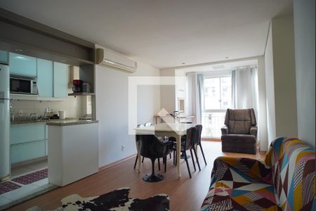 Sala de apartamento para alugar com 3 quartos, 75m² em Vila Ipiranga, Porto Alegre