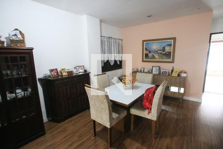 Casa à venda com 350m², 7 quartos e 1 vaga Casa à venda com 350m², 7 quartos e 1 vagaSala de jantar