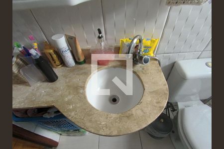 Casa à venda com 106m², 2 quartos e 1 vagaBanheiro