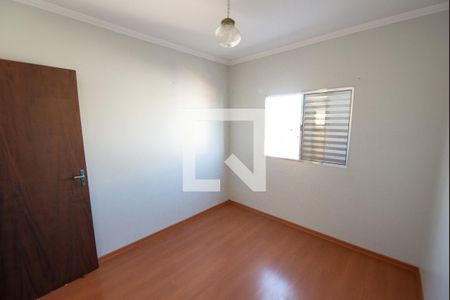 Quarto de apartamento para alugar com 2 quartos, 61m² em Parque Santo Antônio, Taubaté