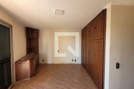 Casa à venda com 278m², 4 quartos e 4 vagasQuarto 2