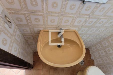 Casa à venda com 278m², 4 quartos e 4 vagasBanheiro de Serviço