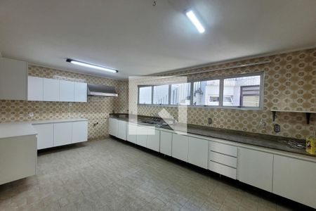 Casa à venda com 278m², 4 quartos e 4 vagasCozinha