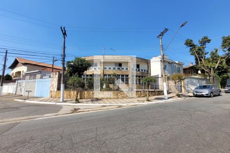 Casa à venda com 278m², 4 quartos e 4 vagasFachada