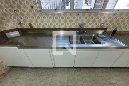 Casa à venda com 278m², 4 quartos e 4 vagasCozinha