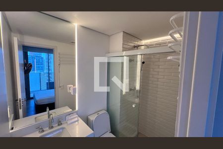 Banheiro  de kitnet/studio para alugar com 1 quarto, 30m² em Pinheiros, São Paulo