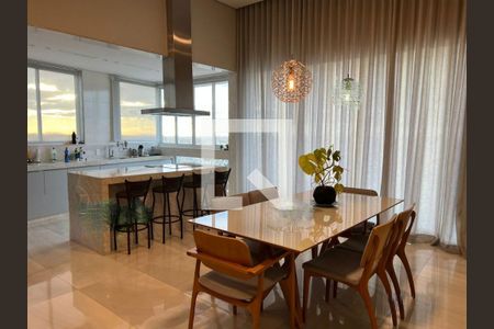 Casa à venda com 4 quartos, 335m² em Buritis, Belo Horizonte