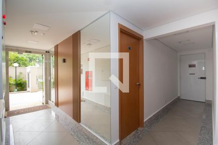 Apartamento para alugar com 45m², 2 quartos e 1 vaga Apartamento para alugar com 45m², 2 quartos e 1 vagaHall social