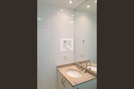 Apartamento à venda com 56m², 2 quartos e 1 vaga Apartamento à venda com 56m², 2 quartos e 1 vagaBanheiro