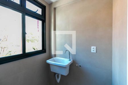 Apartamento à venda com 85m², 3 quartos e 2 vagas Apartamento à venda com 85m², 3 quartos e 2 vagasCozinha e Área de Serviço