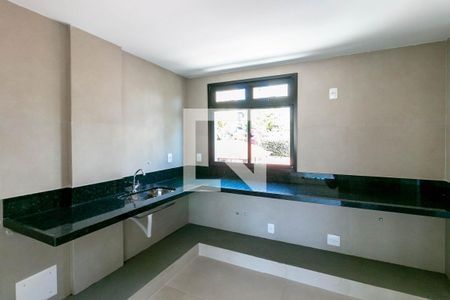 Apartamento à venda com 85m², 3 quartos e 2 vagas Apartamento à venda com 85m², 3 quartos e 2 vagasCozinha e Área de Serviço