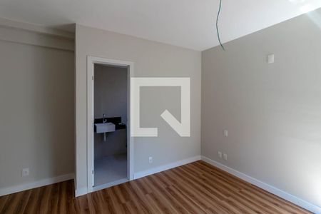 Apartamento à venda com 85m², 3 quartos e 2 vagas Apartamento à venda com 85m², 3 quartos e 2 vagasSuíte