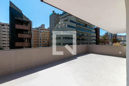 Apartamento à venda com 166m², 3 quartos e 3 vagasCobertura