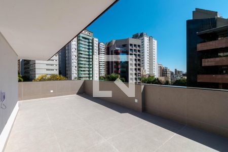 Apartamento à venda com 166m², 3 quartos e 3 vagasCobertura