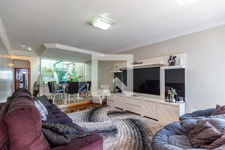 Sala de casa à venda com 4 quartos, 254m² em Vila Pinheirinho, Santo André