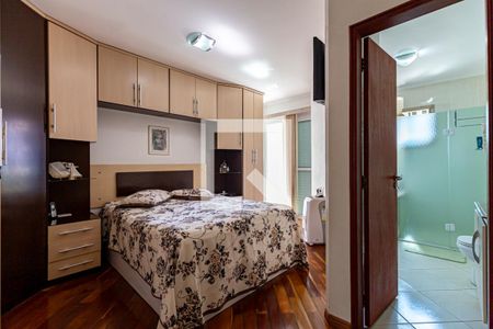 Casa à venda com 254m², 4 quartos e 8 vagasSuite 3