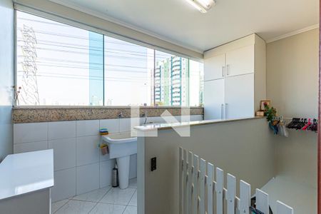 Casa à venda com 254m², 4 quartos e 8 vagasÁrea de Serviço