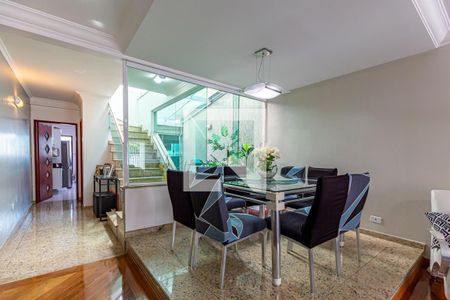 Sala de casa à venda com 4 quartos, 254m² em Vila Pinheirinho, Santo André