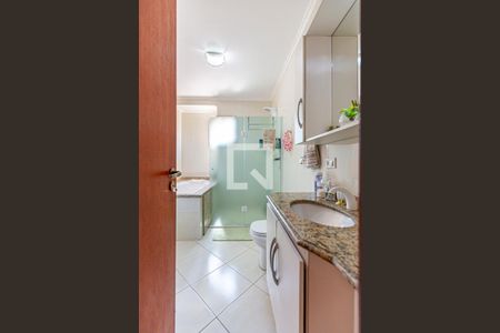 Casa à venda com 254m², 4 quartos e 8 vagasBanheiro da Suite