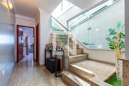 Corredor de casa à venda com 4 quartos, 254m² em Vila Pinheirinho, Santo André